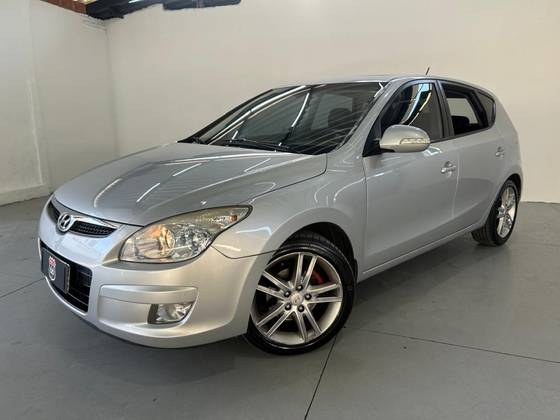 HYUNDAI I30 2.0 MPFI GLS 16V GASOLINA 4P AUTOMÁTICO HYUNDAI I30 2.0 MPFI GLS 16V GASOLINA 4P AUTOMÁTICO
